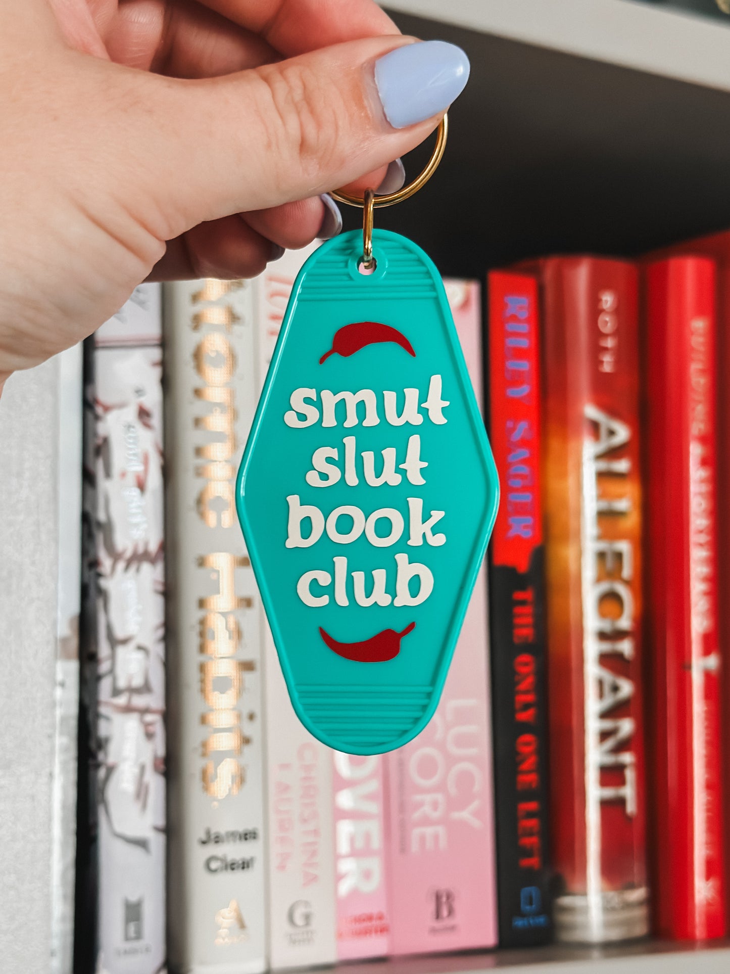 Smut Slut Book Club • Retro Motel Keychain